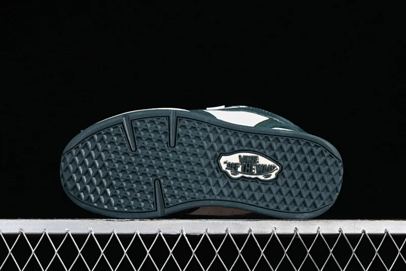 All categories Vans Vans series Vans Mid Vans China Vans Rowley XLT series Vans official shock-absorbing and wear-resistant retro skateboard shoes VN000CQFCPM